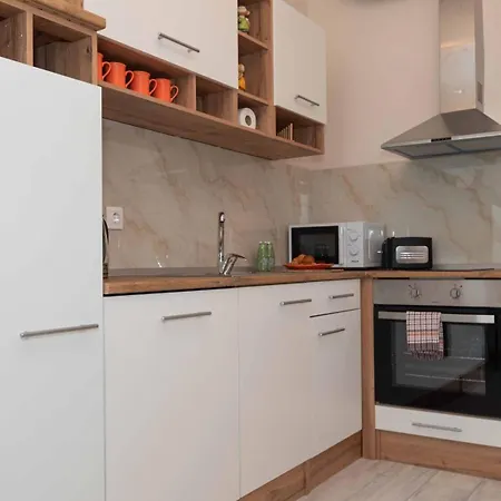 Apartment 905